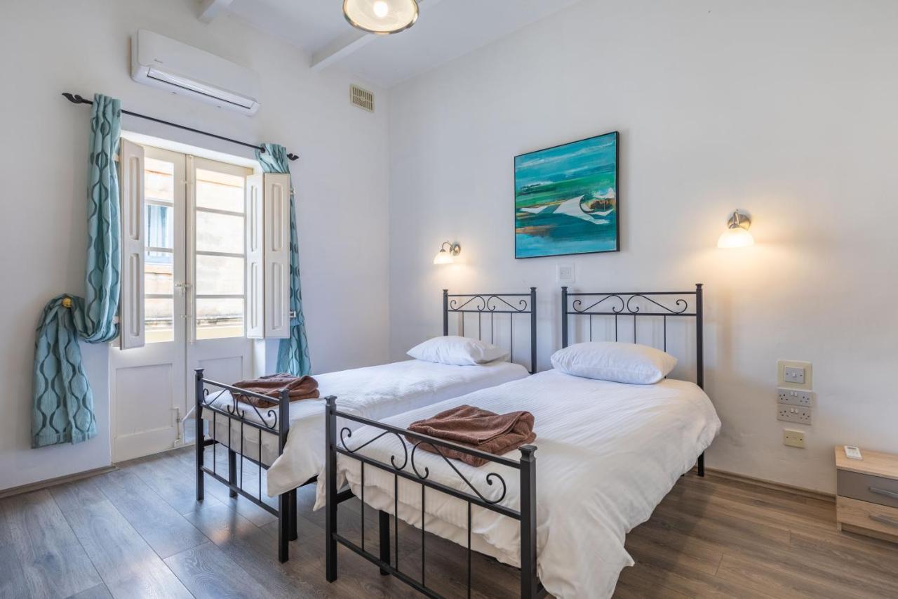 Charming Duplex Apartment In The Centre Of Sliema Exterior foto
