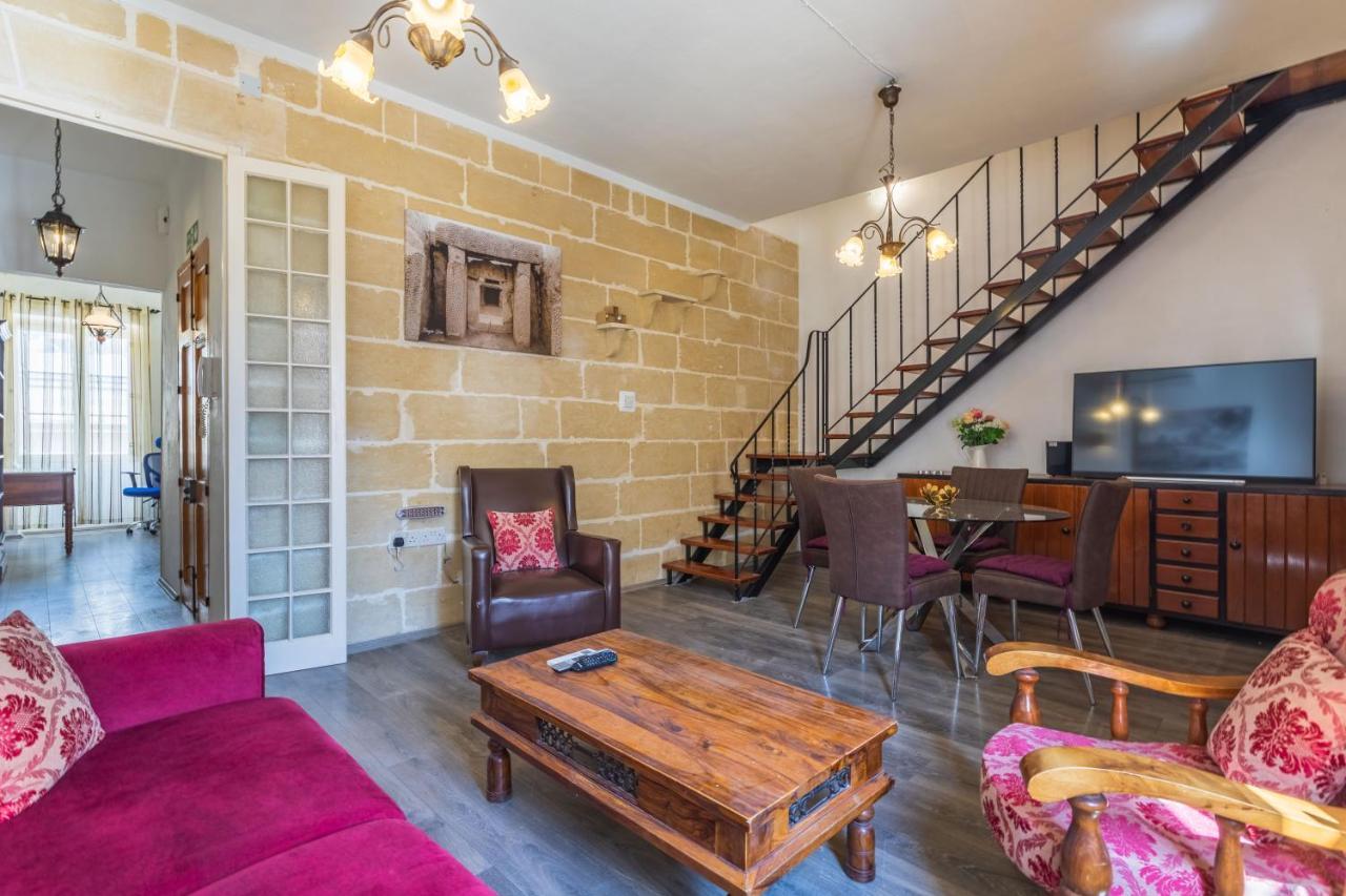 Charming Duplex Apartment In The Centre Of Sliema Exterior foto